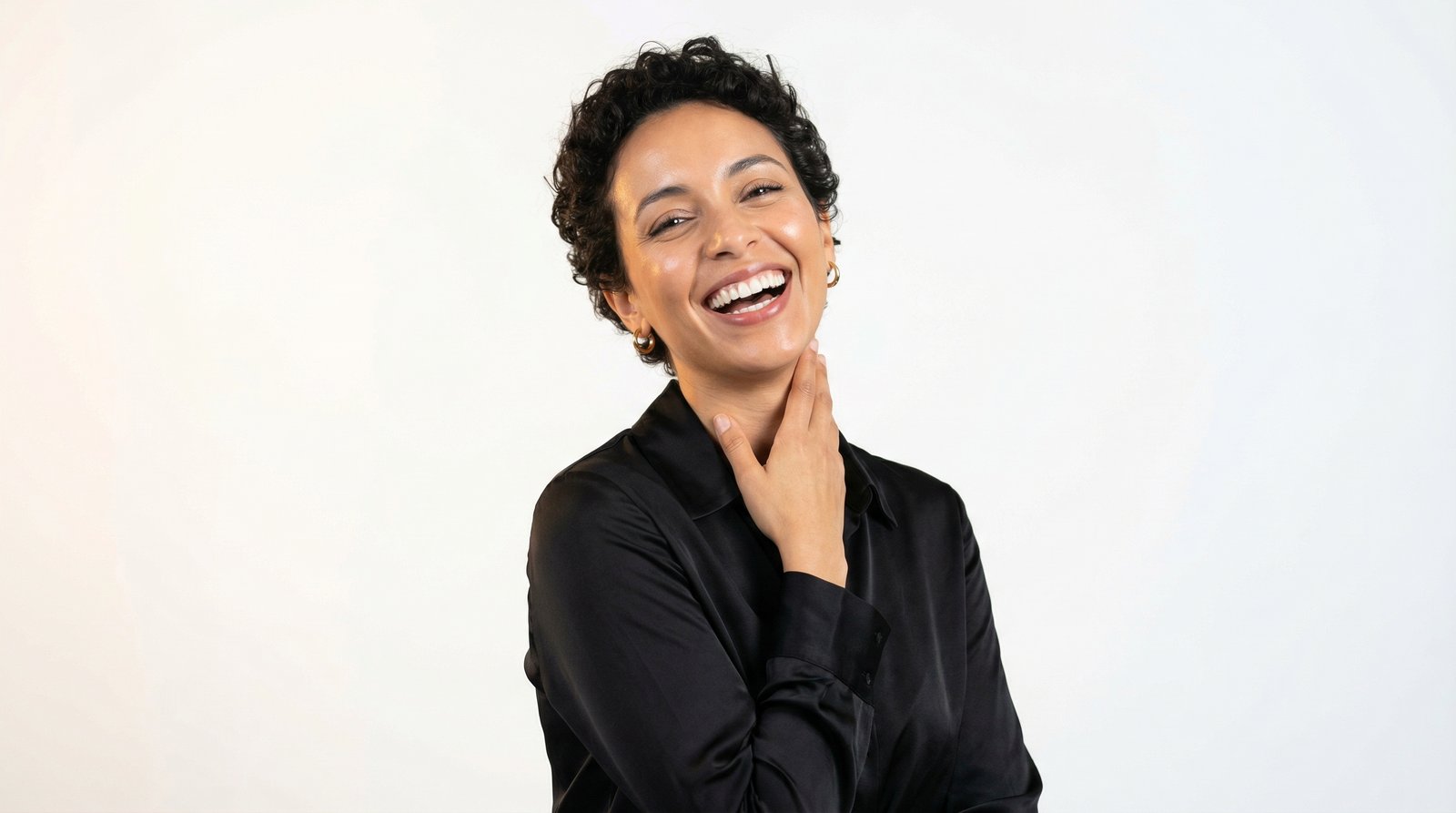 Patiente souriante au Clinique Dentaire Dr Kenza Sentissi, Casablanca